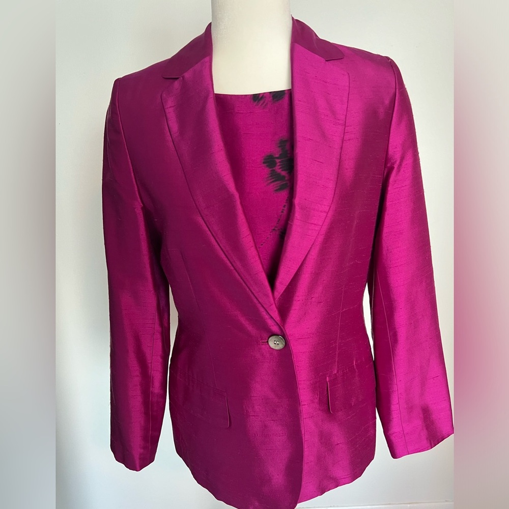 Valerie Stevens Fuchsia Silk Blazer with matching sleeveless top.
